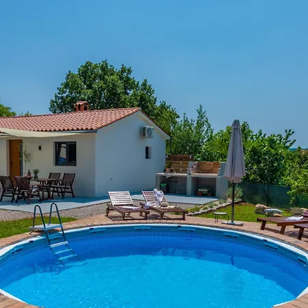 Casa Di Nonna Ida, Perfect And Cozy Šumber